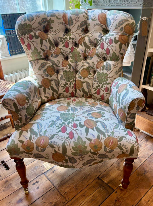 Fruit leaves Armchair- William Morris